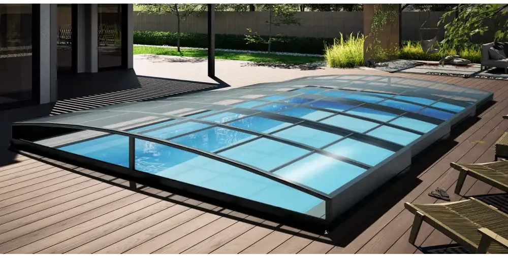 Sydney-bassengtak – 4 x 8, moderne utforming, buede klare paneler, antrasittfarget ramme, blått vann Sydney-bassengtak – 4 x 8, moderne utforming, buede klare paneler, antrasittfarget ramme, blått vann